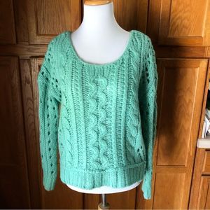 Cozy Cable Knit Sweater - Green